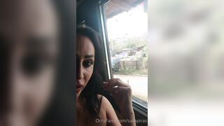 Sara Piras tettona esibizionista nuda alla finestra OF