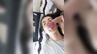 Fidanzata che fa un pompino speciale POV