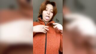 Ambra Brucci teen italiana tettona ditalini compilation OF