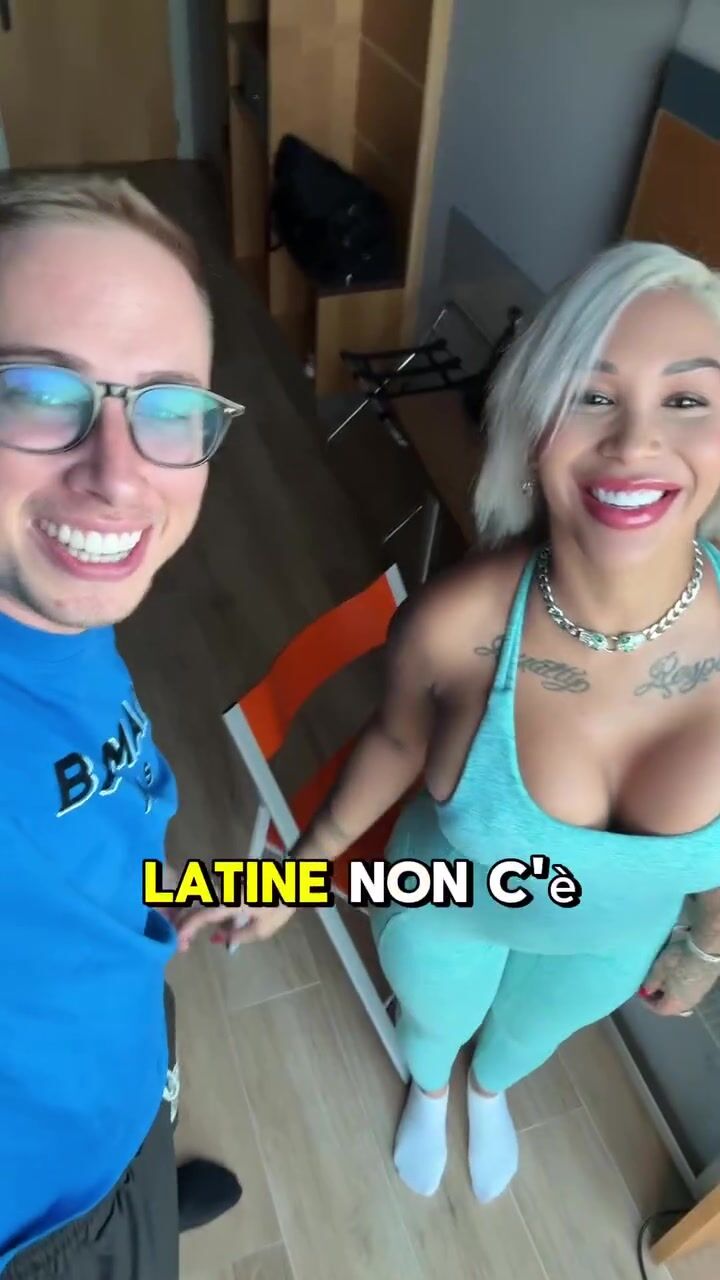 In compagnia di Kimberly gran fica social