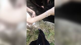 Una bella scopata outdoor coppia italiana esibizionista