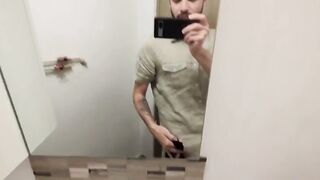 Coppia italiana fa sesso nel bagno del ristorante