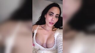 Paola Saulino tette sode e dure