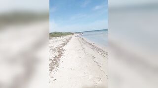 In vacanza ditalino in spiaggia moglie italiana matura