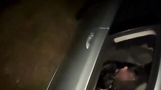 La prima volta in auto scopata da guardone