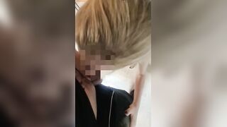 Sesso con scopamica sposata sborrata in bocca