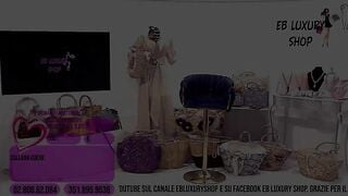 Televendita della calda Botto scosciata