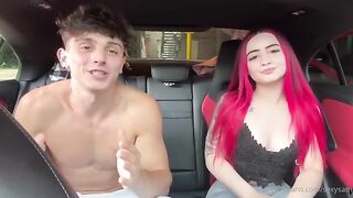 Faccio il tagliando alla macchina nuova scopando mi un'amica