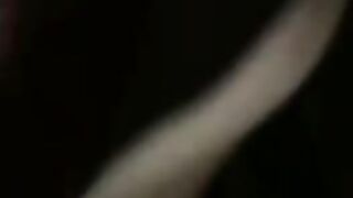 Vai bene giù e succhiamelo bene questo cazzo