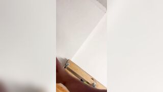 Moglie italiana lo prende dopo averlo succhiato