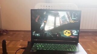 Threesome FFM con due fantastiche troie