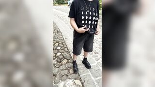 Rischio grosso - Mostra le tette in paese