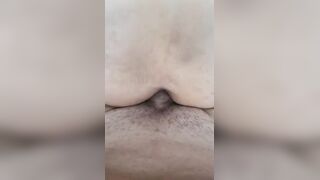 Scopo mia moglie in bagno pubblico lei ingoia tutto