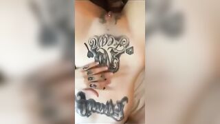 Lo sai che godo - Bionda social inculata da amico nero