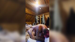 Sveltina dopo il lavoro fidanzata tatuata