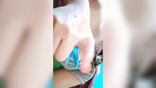 Mollette sui capezzoli delle tettone