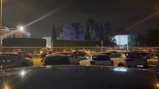 Scopata in macchina nel parcheggio della discoteca