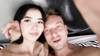 Riempio la fica di una giovane colombiana 18 enne