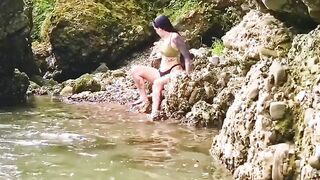 Italiana esibizionista inculata da guardone all'aperto