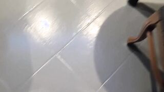 Moglie in carne spompina cazzo nero