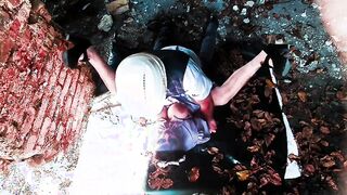 Scopata di Halloween con cameriera tettona fantasma