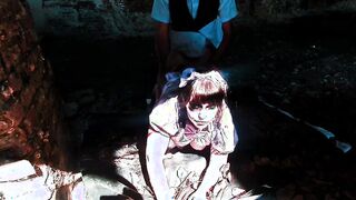 Scopata di Halloween con cameriera tettona fantasma