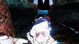 Scopata di Halloween con cameriera tettona fantasma