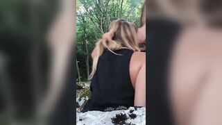 Pompino e scopata coppia in montagna