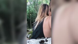 Pompino e scopata coppia in montagna