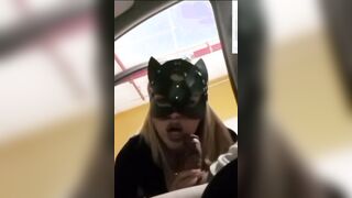 Pompino cuckold nel parcheggio sotterraneo