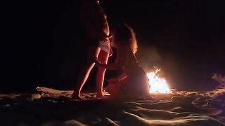 Moglie offerta a sconosciuto in tenda