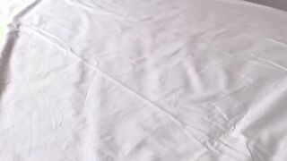 Che bellina col faccino sborrato dopo la scopata