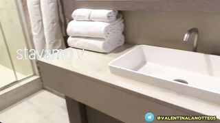 italiana squirta in pubblico a milano con fan e nero superdotato