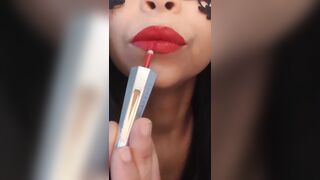 Splendida dominicana calda e le sue calde labbra