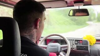 Moglie italiana fa autostop e viene scopata sui colli bolognesi