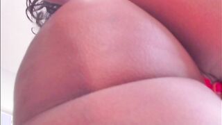 Panterona nera con culo enorme