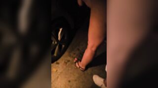 Moglie scopata da bull di notte nel parcheggio