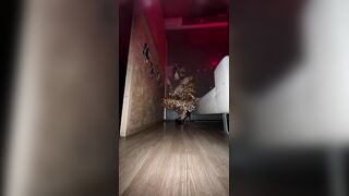 Glory hole al club privè Milf italiana fica