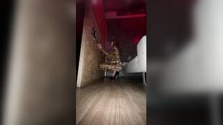 Glory hole al club privè Milf italiana fica