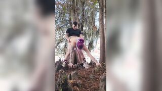 Pompino e scopata con sborrata sul culo outdoor