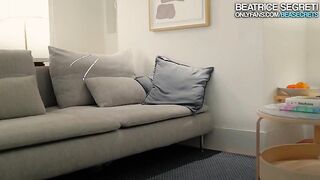 JOI ITALIANO Bea ti arrapa in collant