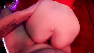 Scopata natalizia coppia italiana in roulotte