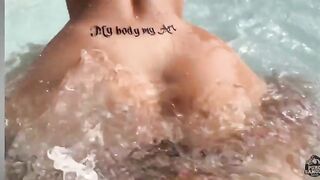 L4dyC0bra e Lucas scopano in jacuzzi
