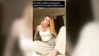 Troia palermitana virale si masturba