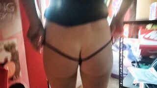 Moglie troia in camerino