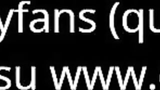 Figliastra appena maggiorenne sorpresa a masturbarsi dalla matrigna