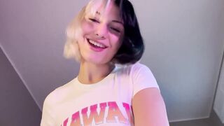 Ragazza italiana con grosse tette naturali