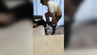 Mi fa un pompino veloce la maiala