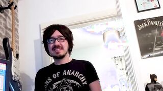 Valentin1na Biac0 pompino con ingoio a Nerd