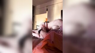 Moglie si riprende mentre scopa con l'amante